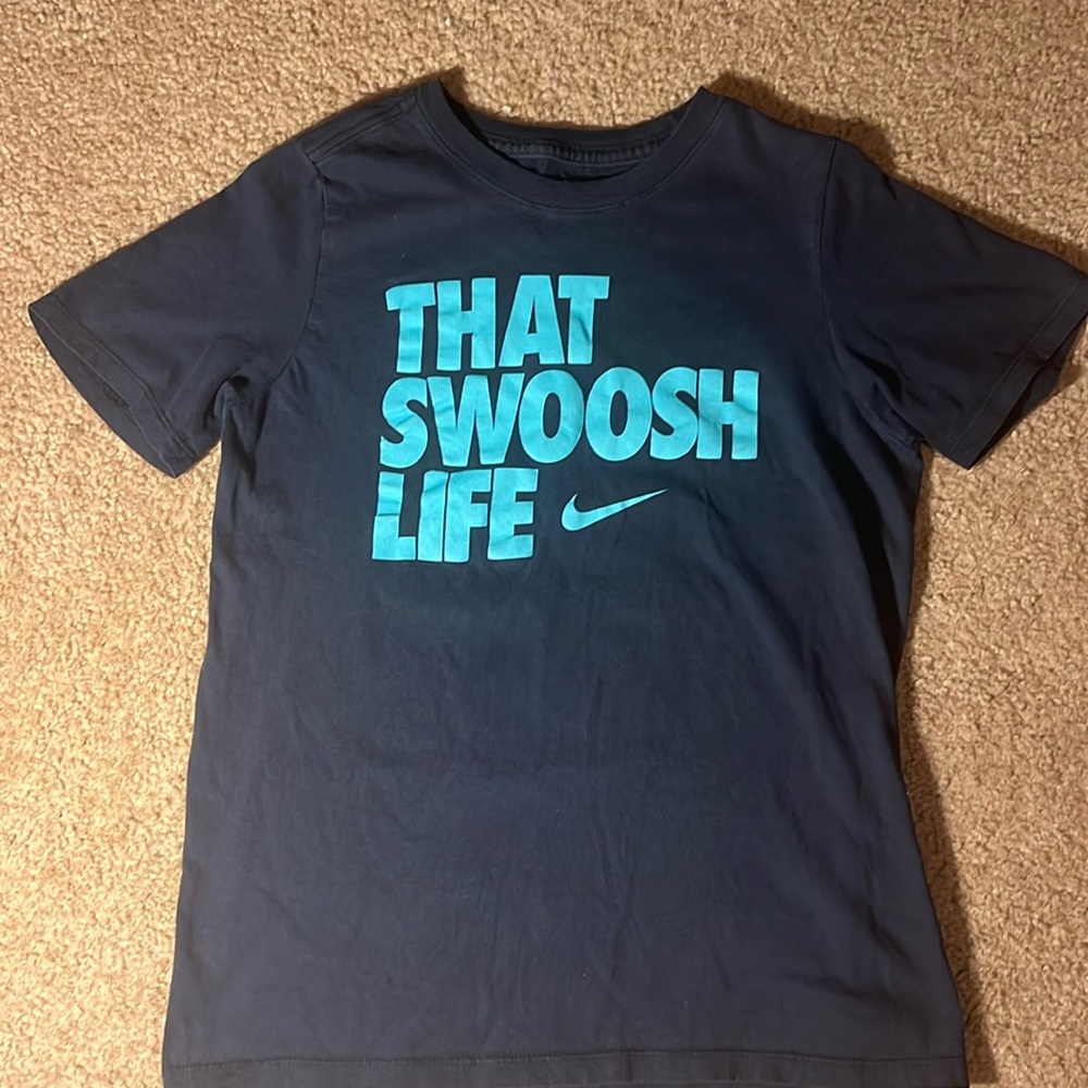 Youth Medium sized Nike Short Sleeve Tee
